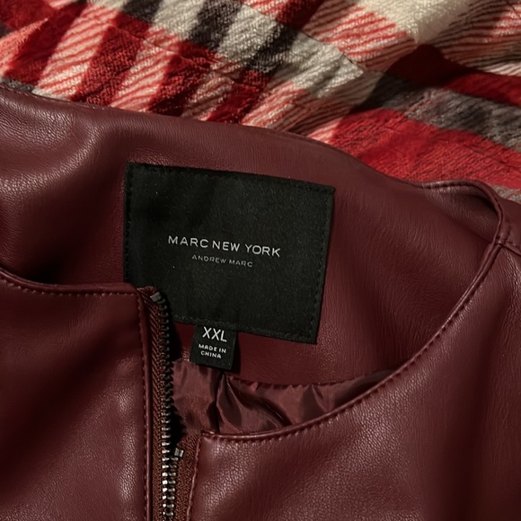 Leather jacket - Picture 3 of 3